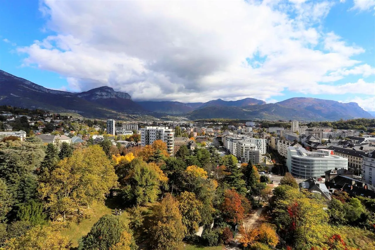 Appartement Secteur Gare Avec Balcon Et Vue Panoramique Chambery 0*,  France
