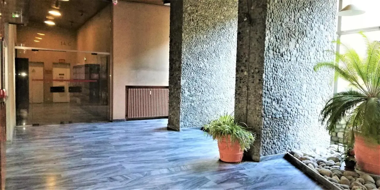 Appartement Secteur Gare Avec Balcon Et Vue Panoramique Chambery Apartment